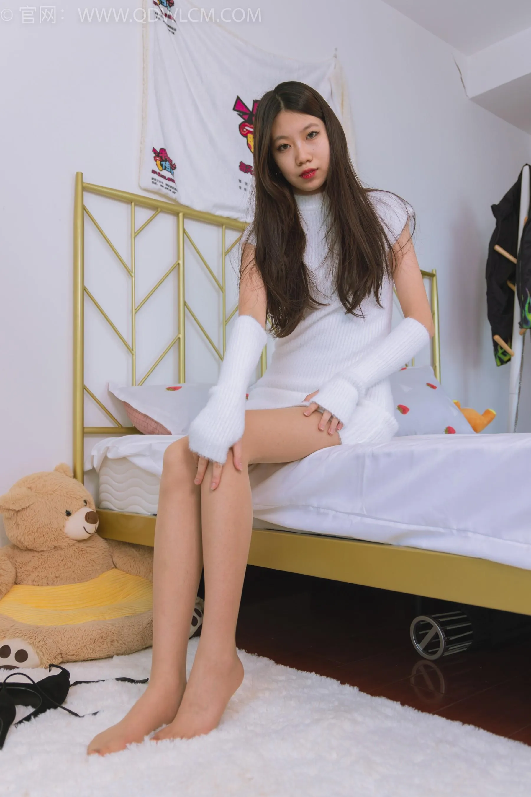物恋传媒 NO.1535 纤纤-孤独雪女 [151P]插图